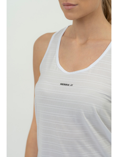 Nebbia FIT Activewear majica "Airy" z odsevnim logotipom 439 Nebbia