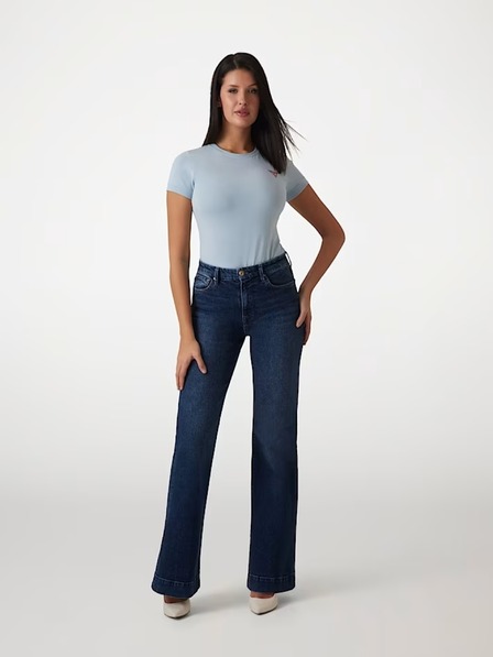 Guess Jeans Ženska bela raztegljiva majica z trikotnim logotipom Guess jeans